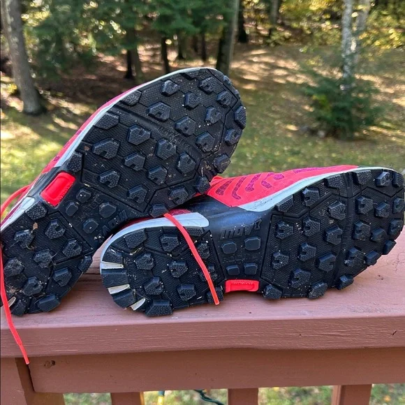 Inov-8 Women's Roclite 290 Trail Runners - Picture 4 of 4